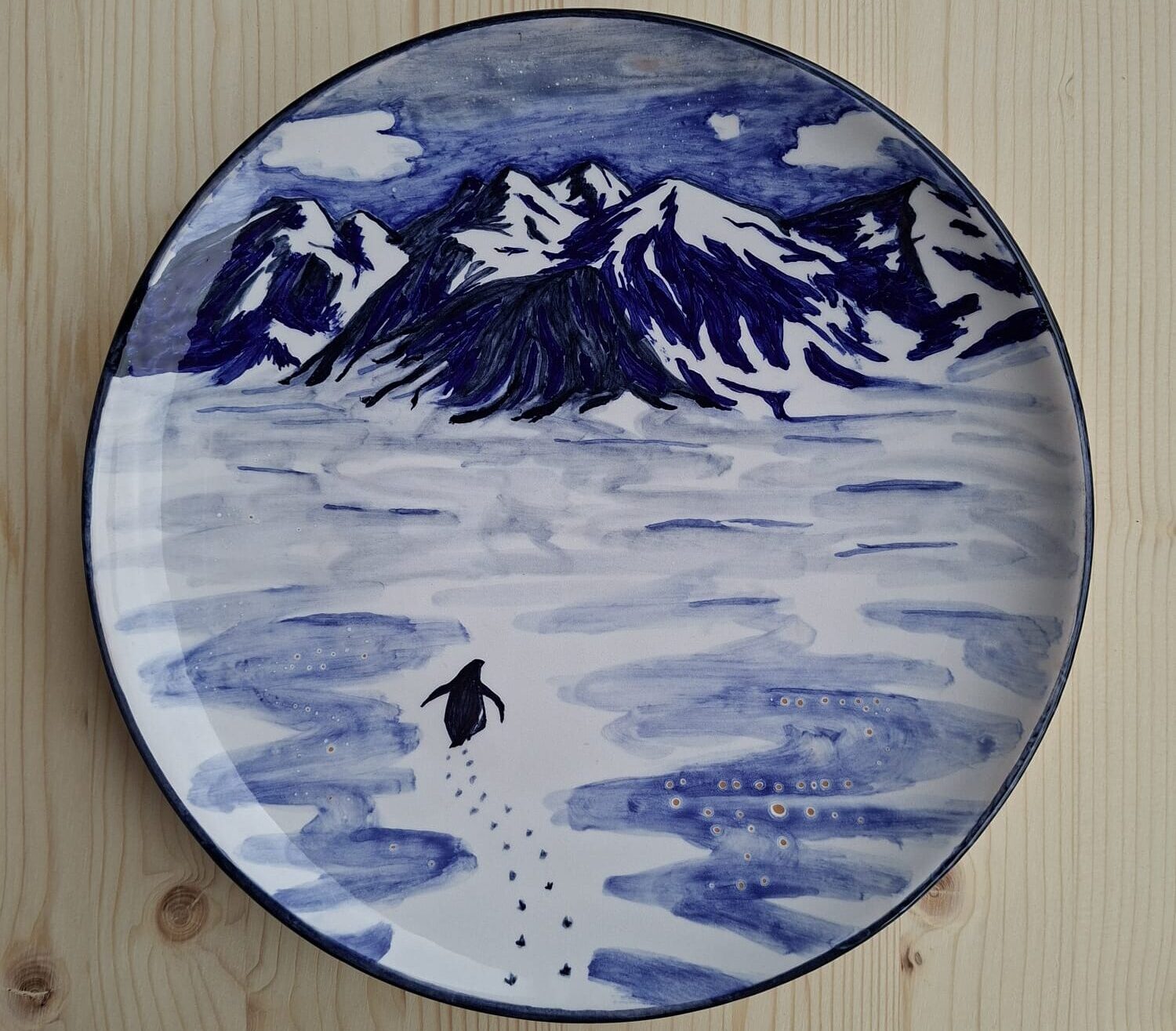 Maiolica Penguin